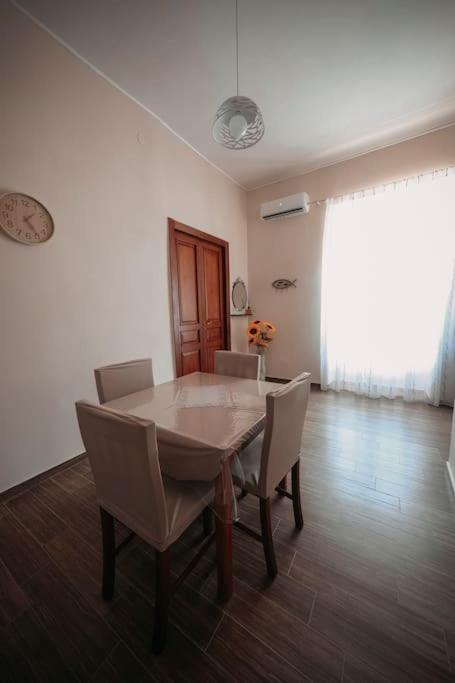 Appartement Historical Center Valery Sweet House à Naples Extérieur photo
